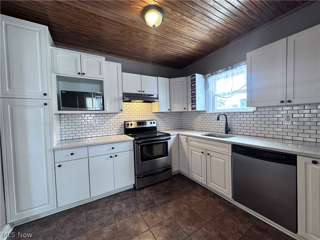 5177 Mahoning Avenue NW Warren OH 44483