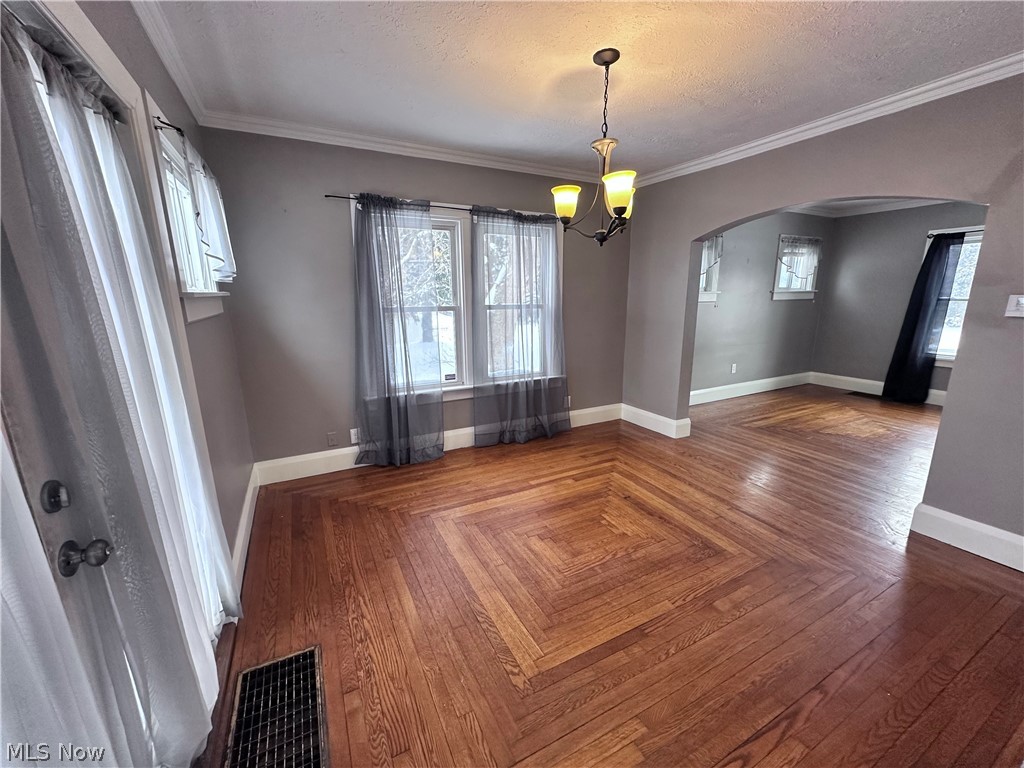 5177 Mahoning Avenue NW Warren OH 44483