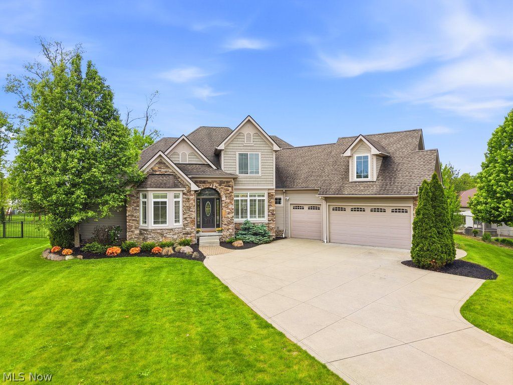 8090 Prairie Crossing Macedonia OH 44056