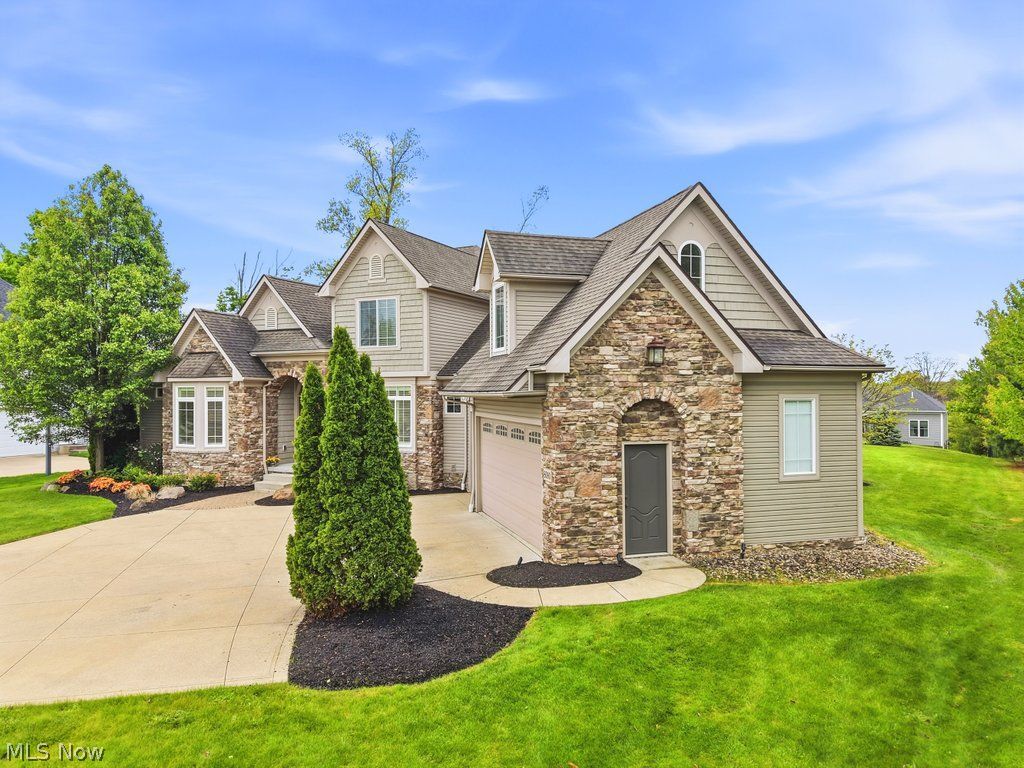 8090 Prairie Crossing Macedonia OH 44056