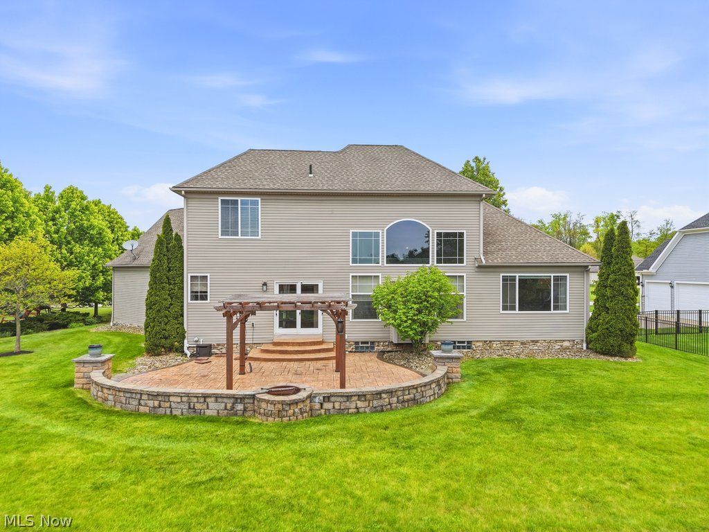 8090 Prairie Crossing Macedonia OH 44056