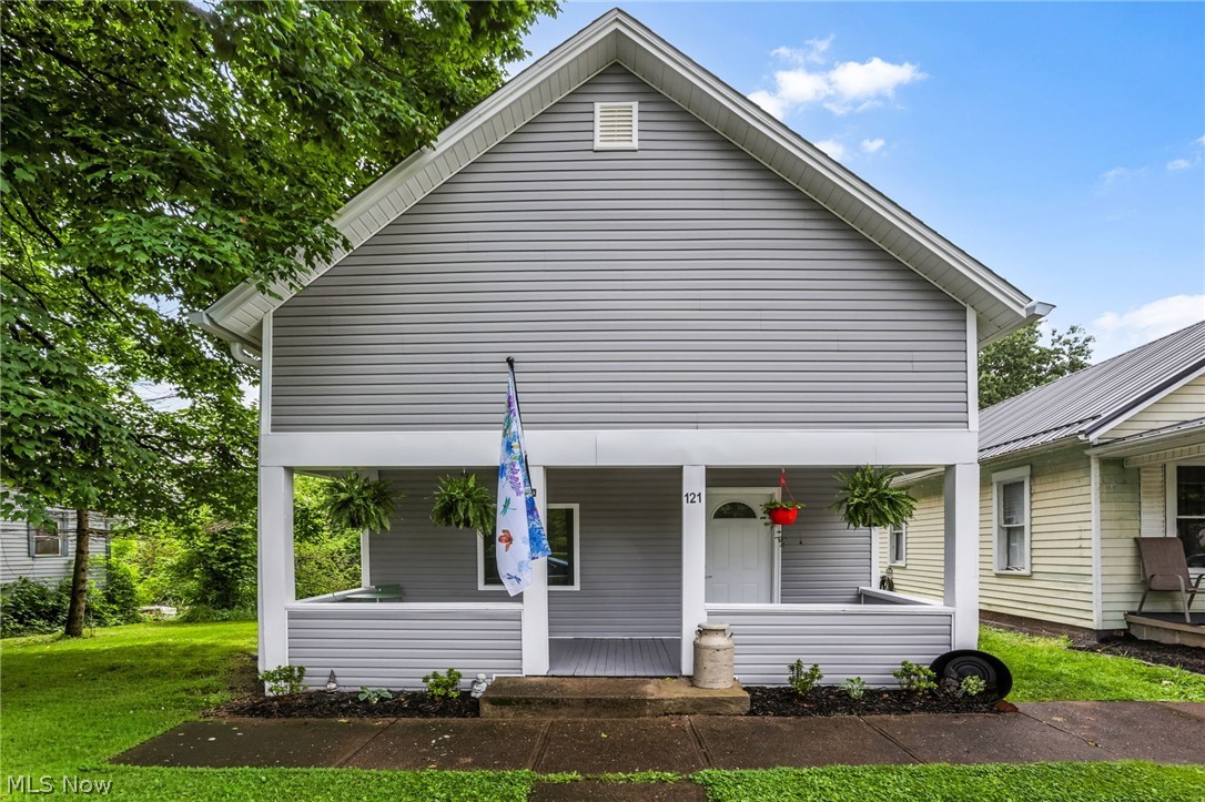 121 Mill Street E Senecaville OH 43780
