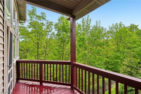 5230 River Creek Road Lyndhurst OH 44124