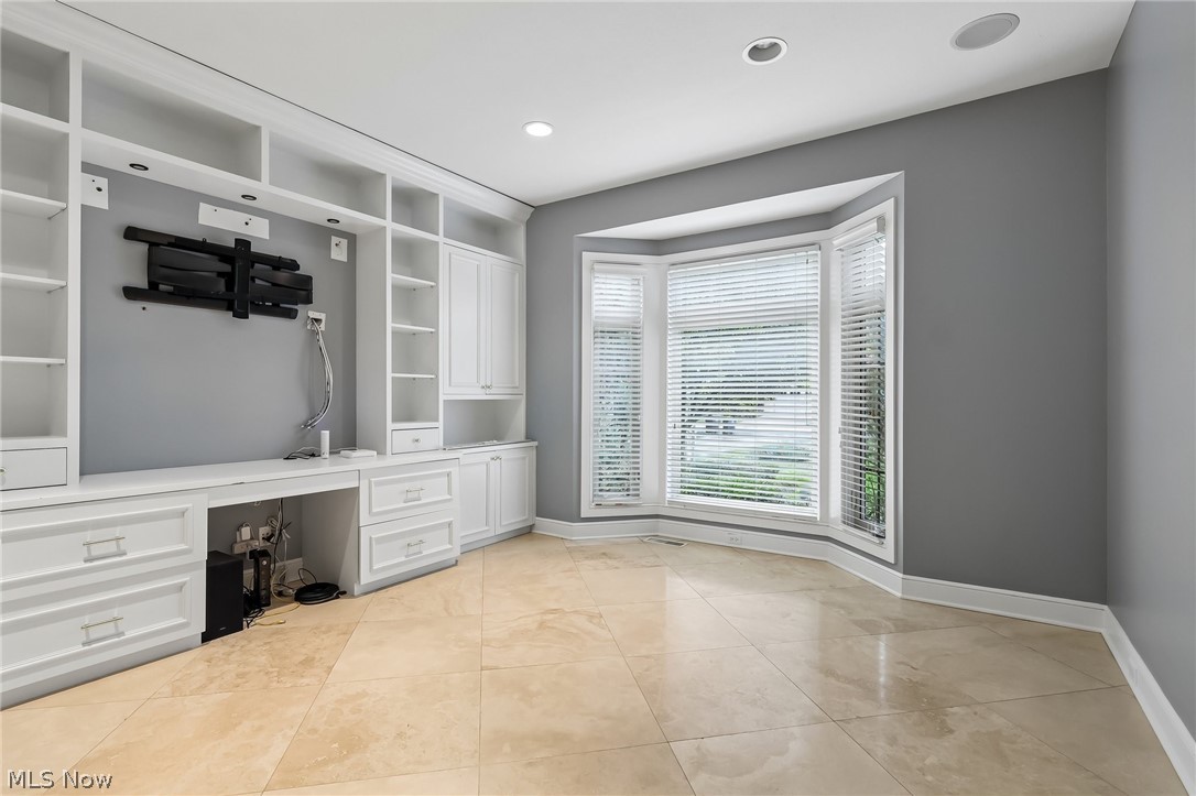 5230 River Creek Road Lyndhurst OH 44124