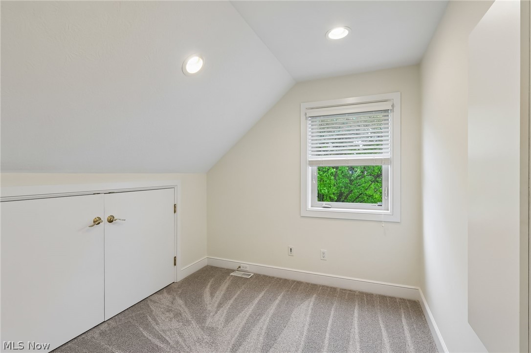 5230 River Creek Road Lyndhurst OH 44124
