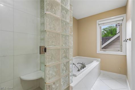 5230 River Creek Road Lyndhurst OH 44124