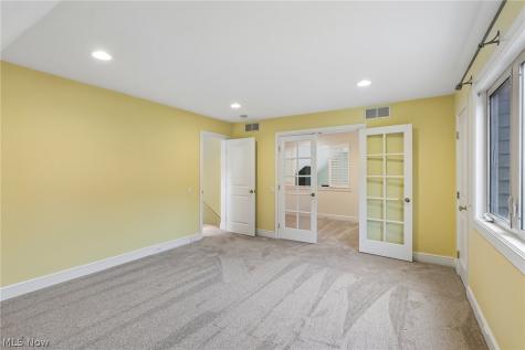 5230 River Creek Road Lyndhurst OH 44124