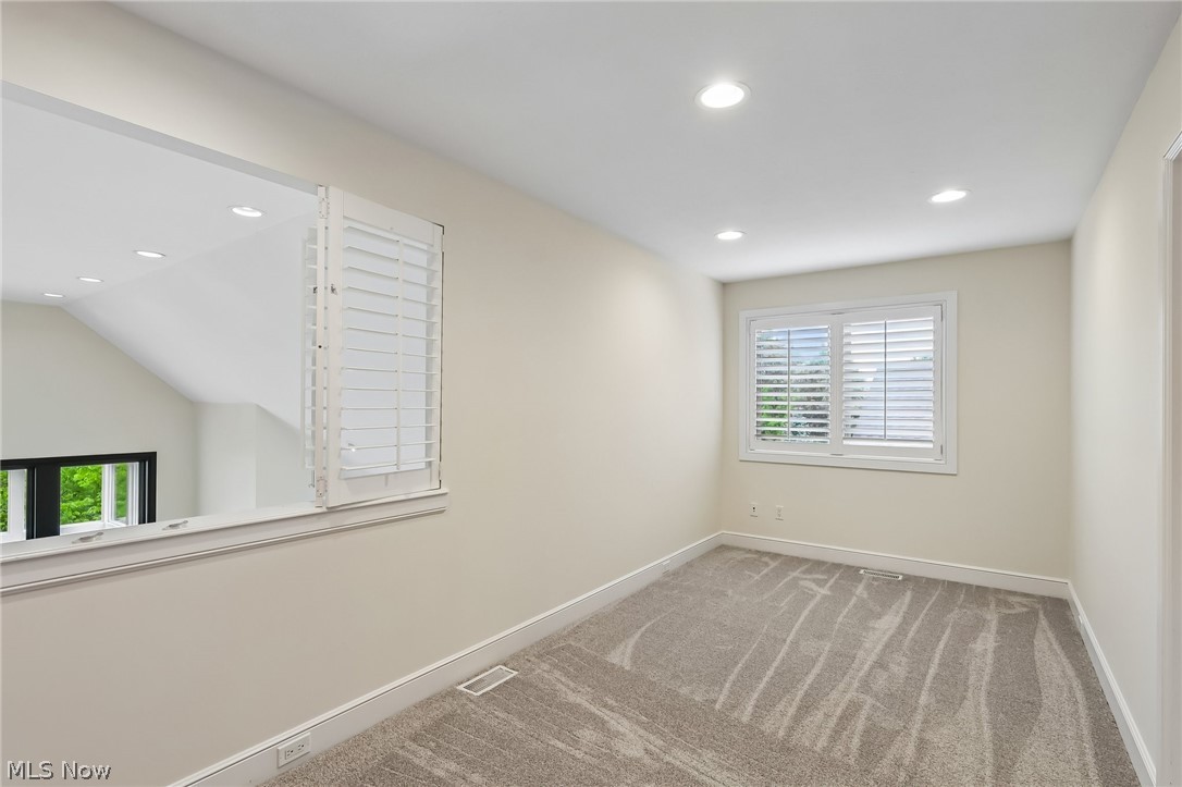 5230 River Creek Road Lyndhurst OH 44124