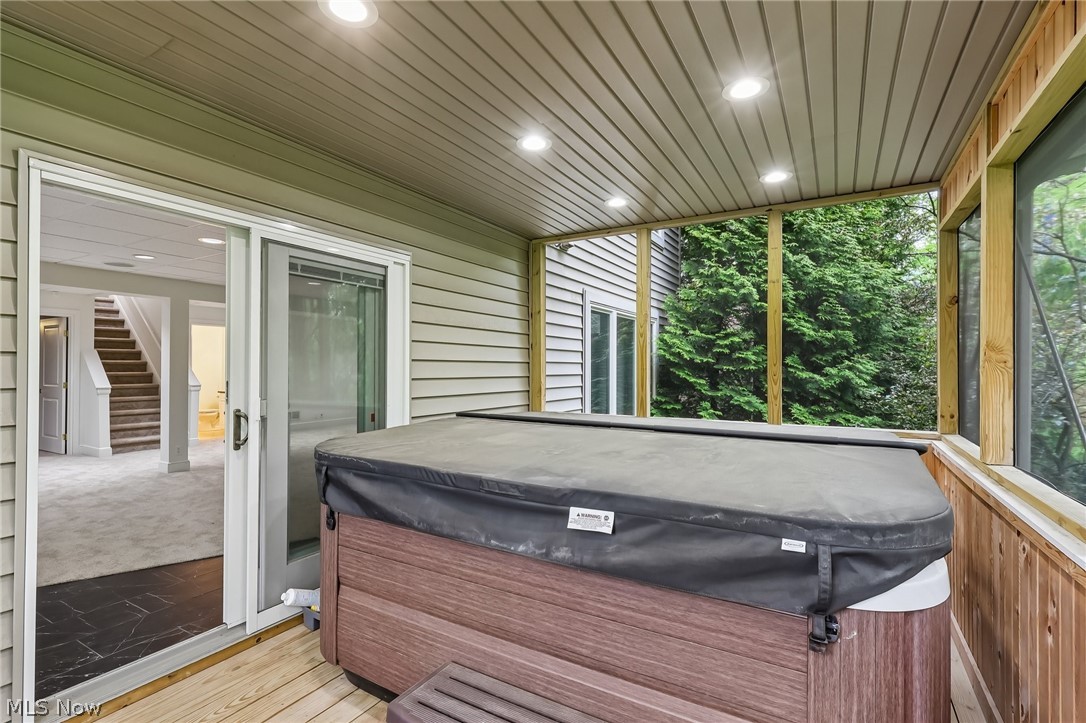 5230 River Creek Road Lyndhurst OH 44124