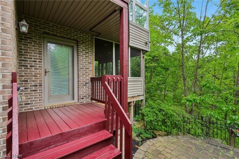 5230 River Creek Road Lyndhurst OH 44124