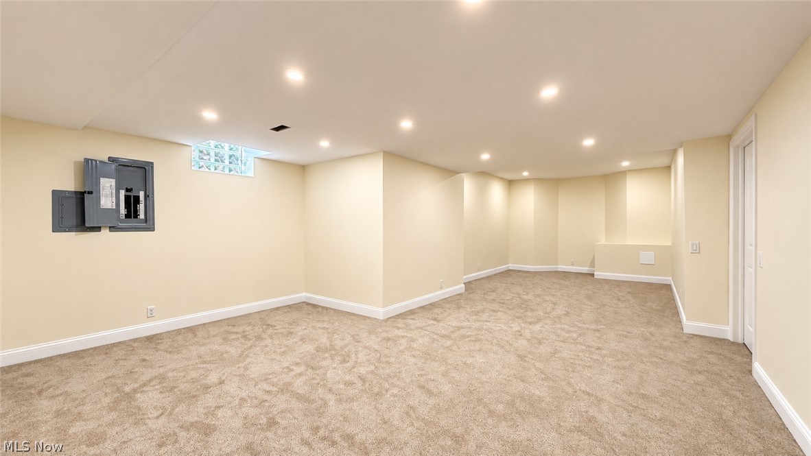 5230 River Creek Road Lyndhurst OH 44124