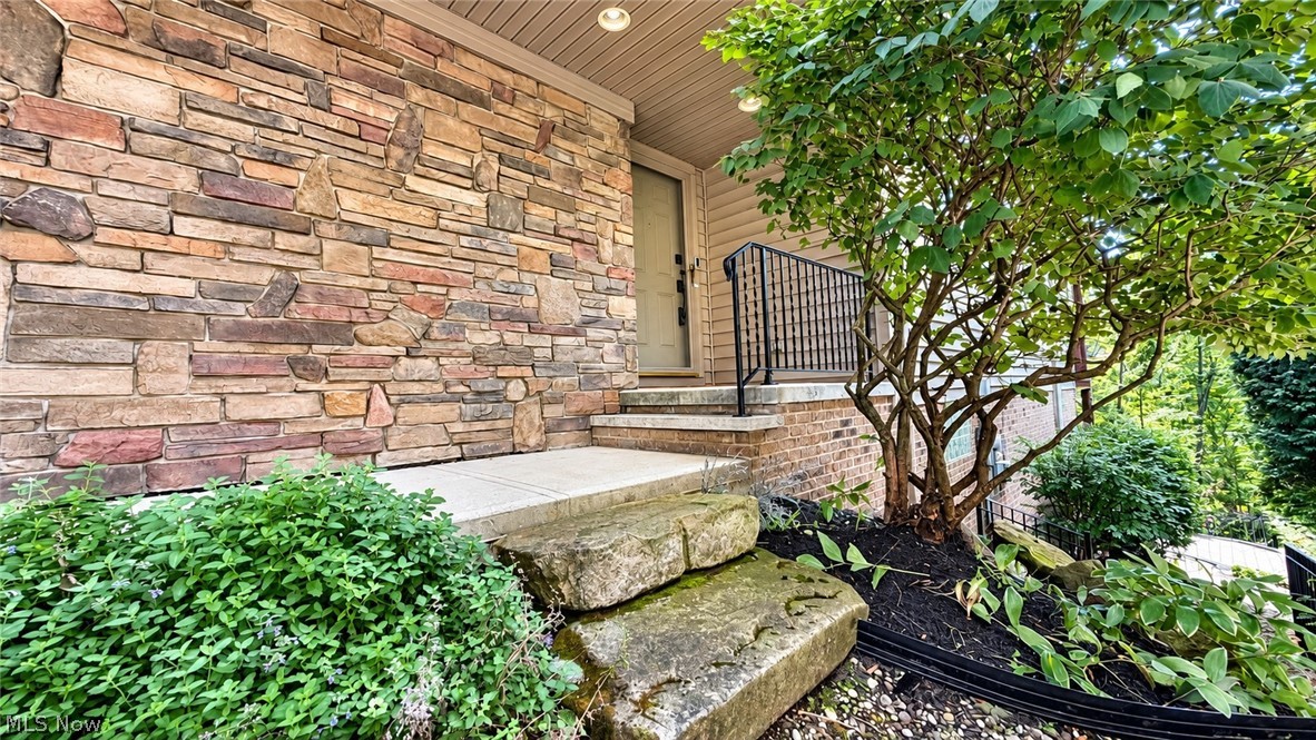 5230 River Creek Road Lyndhurst OH 44124