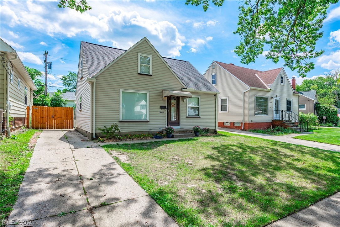 3883 Brookside Boulevard Cleveland OH 44111