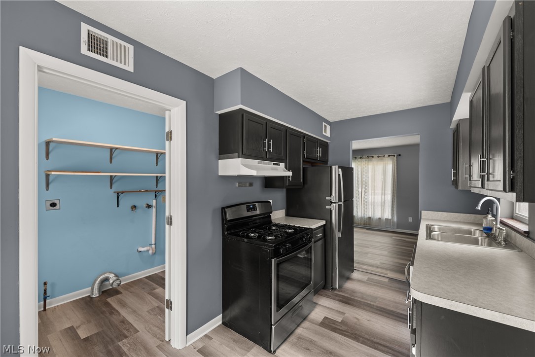 3883 Brookside Boulevard Cleveland OH 44111