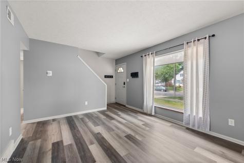3883 Brookside Boulevard Cleveland OH 44111