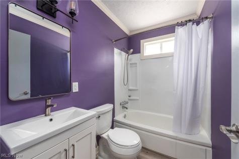 3883 Brookside Boulevard Cleveland OH 44111