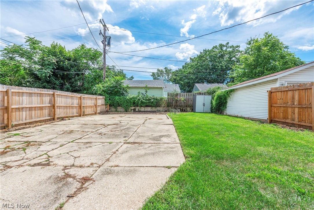 3883 Brookside Boulevard Cleveland OH 44111