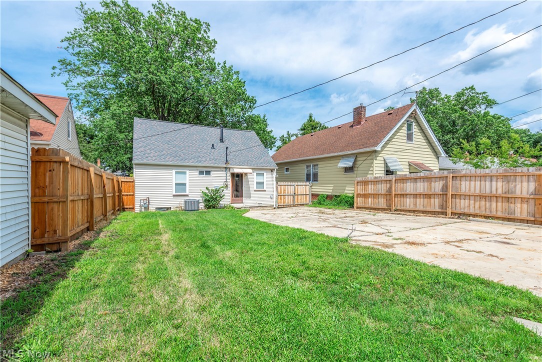 3883 Brookside Boulevard Cleveland OH 44111
