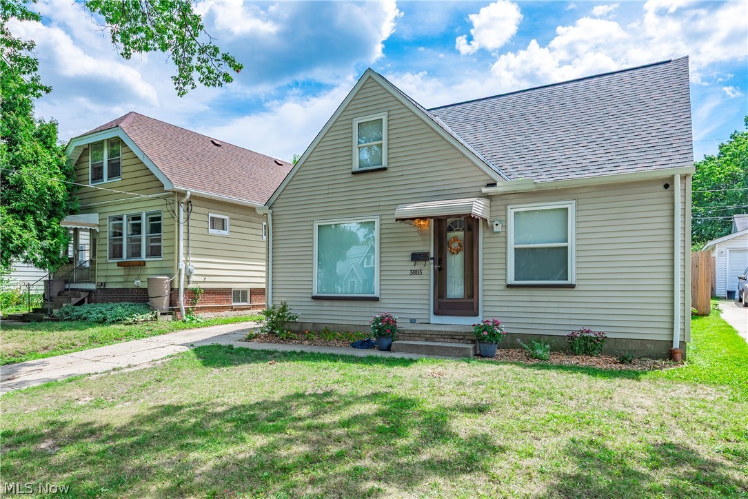 3883 Brookside Boulevard Cleveland OH 44111
