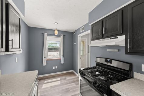 3883 Brookside Boulevard Cleveland OH 44111