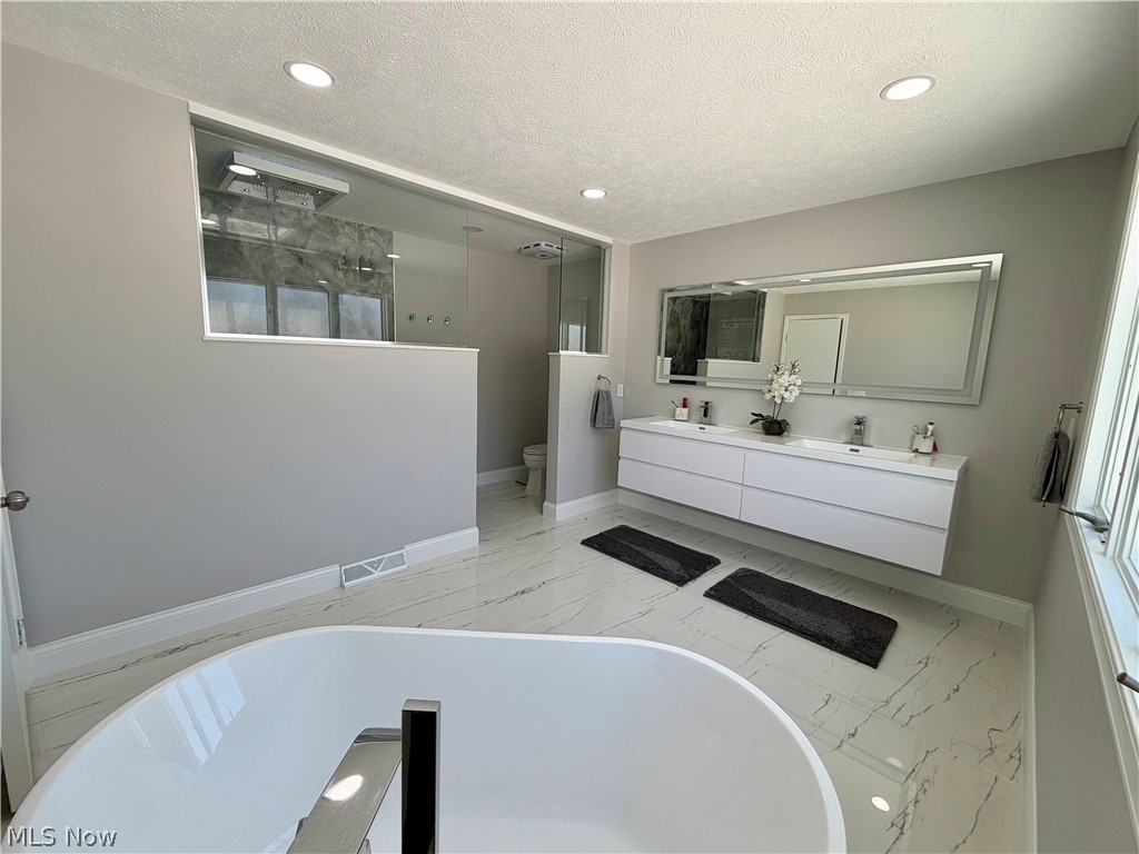 608 Dewitt Drive Highland Heights OH 44143