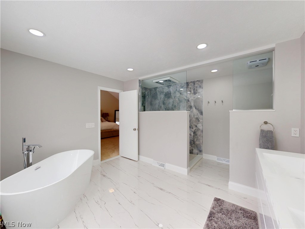 608 Dewitt Drive Highland Heights OH 44143