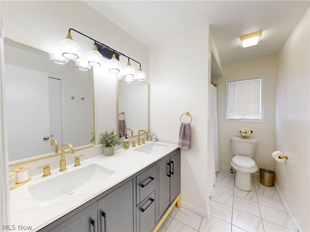 608 Dewitt Drive Highland Heights OH 44143