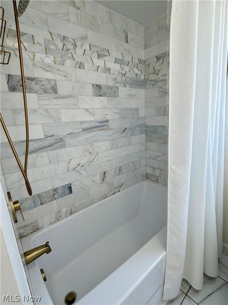 608 Dewitt Drive Highland Heights OH 44143