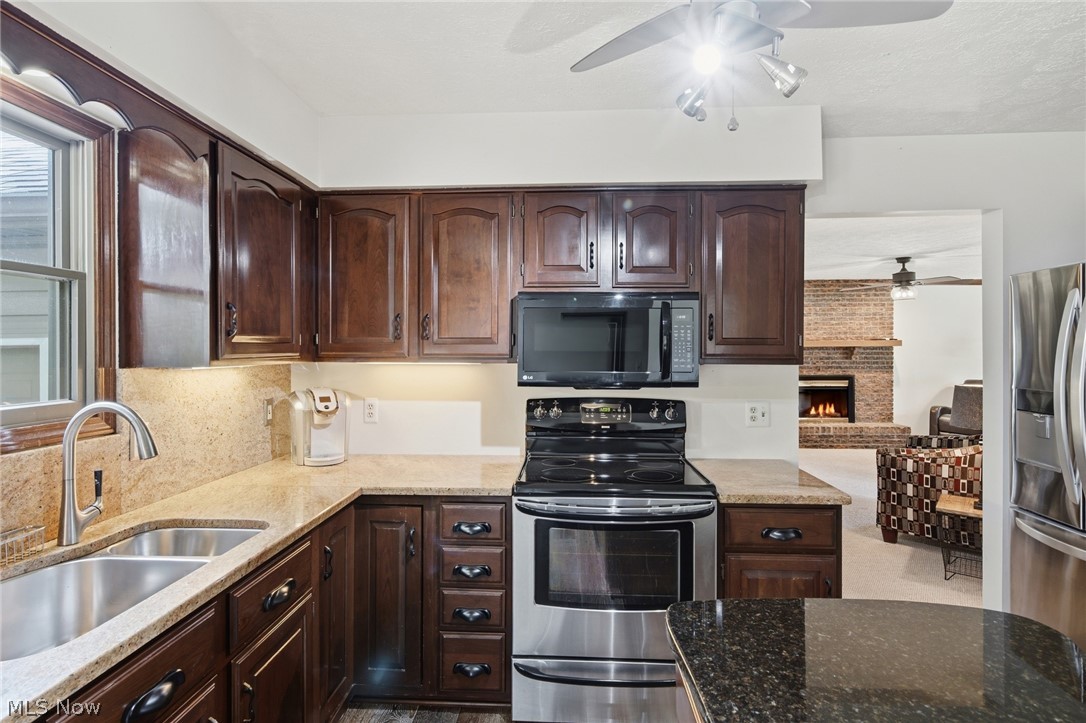 3374 Kings Mill Run Rocky River OH 44116
