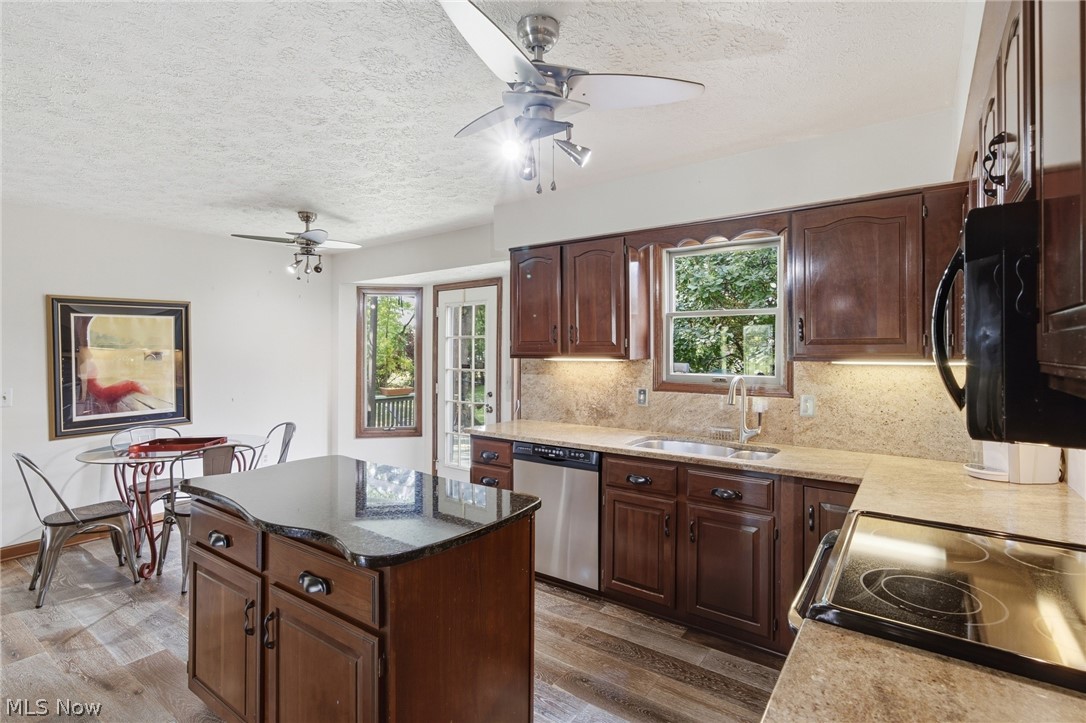 3374 Kings Mill Run Rocky River OH 44116