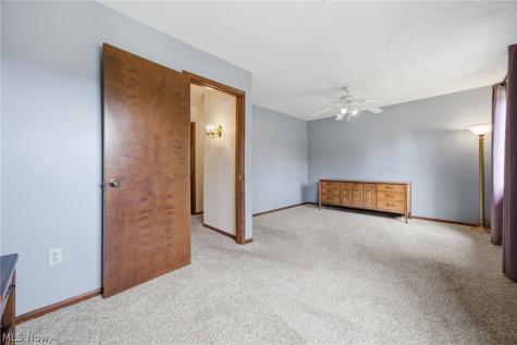 3374 Kings Mill Run Rocky River OH 44116