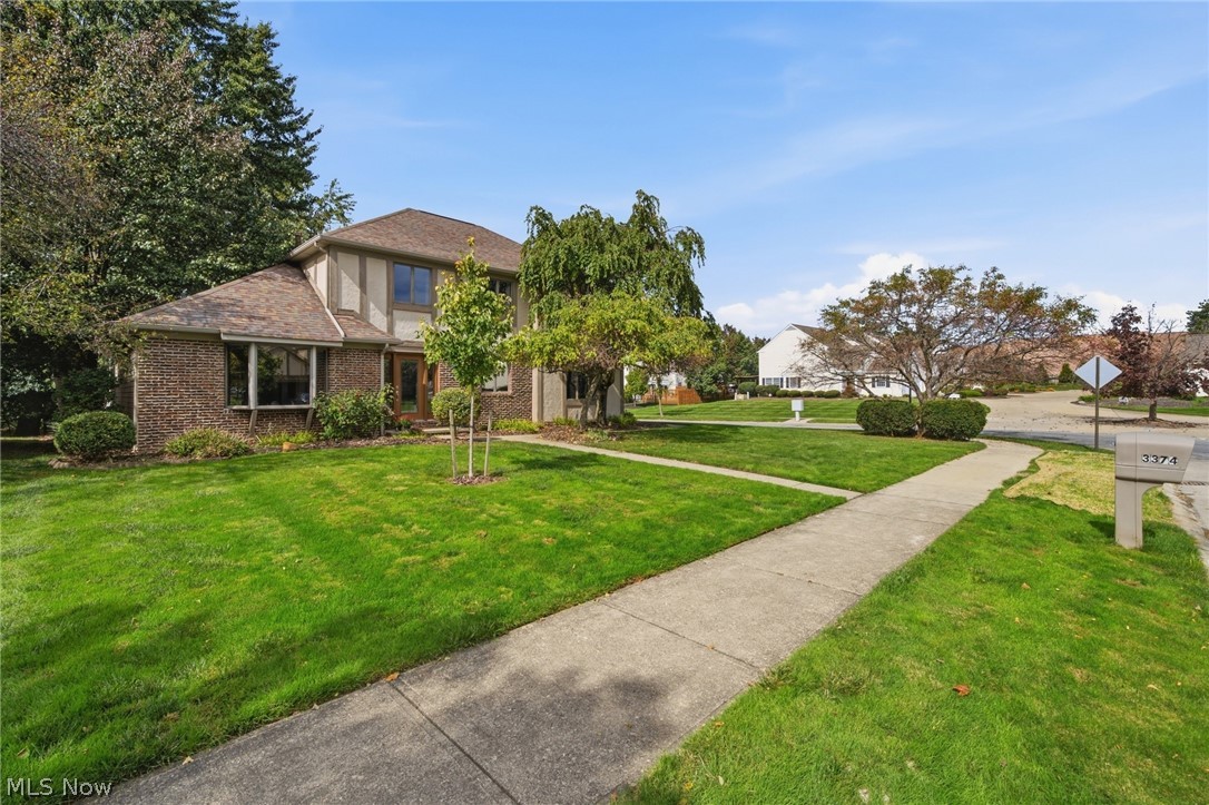 3374 Kings Mill Run Rocky River OH 44116