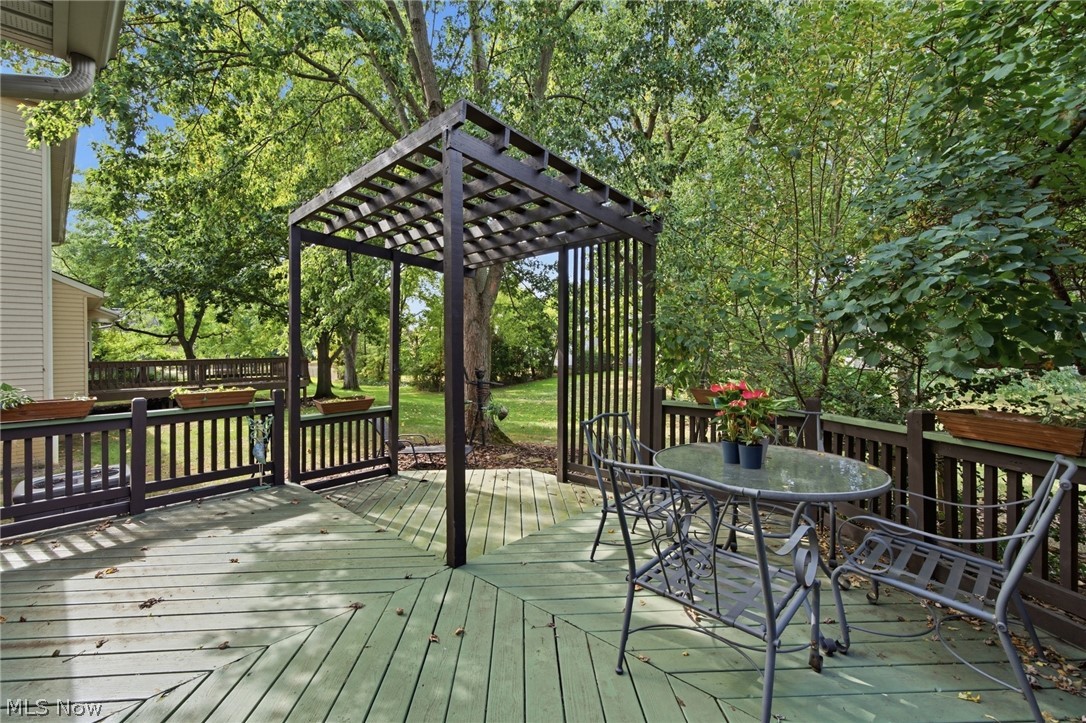 3374 Kings Mill Run Rocky River OH 44116