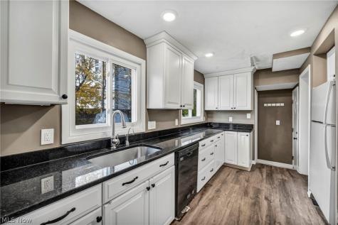 180 E 264th Street Euclid OH 44132