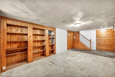 180 E 264th Street Euclid OH 44132