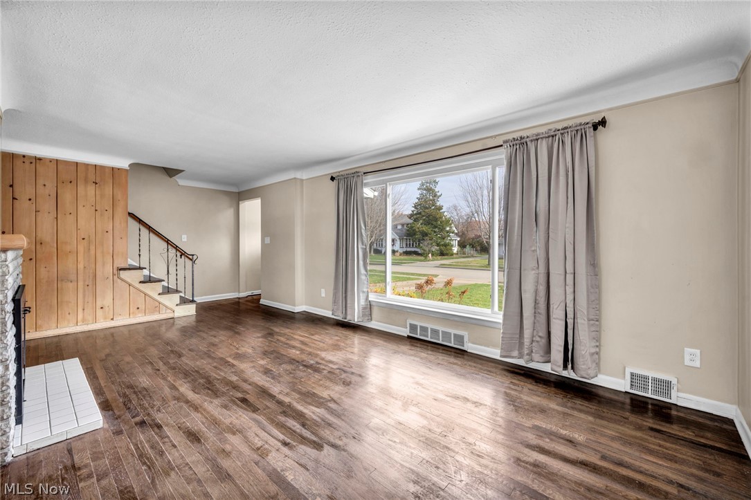 180 E 264th Street Euclid OH 44132