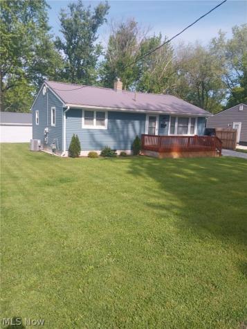3009 Willowrow Avenue NE Canton OH 44705
