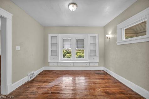 11714 Oakview Avenue Cleveland OH 44108
