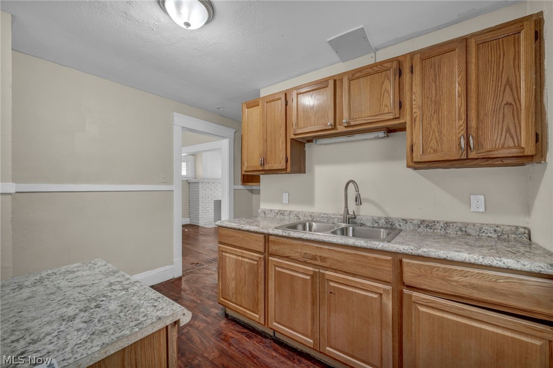 11714 Oakview Avenue Cleveland OH 44108
