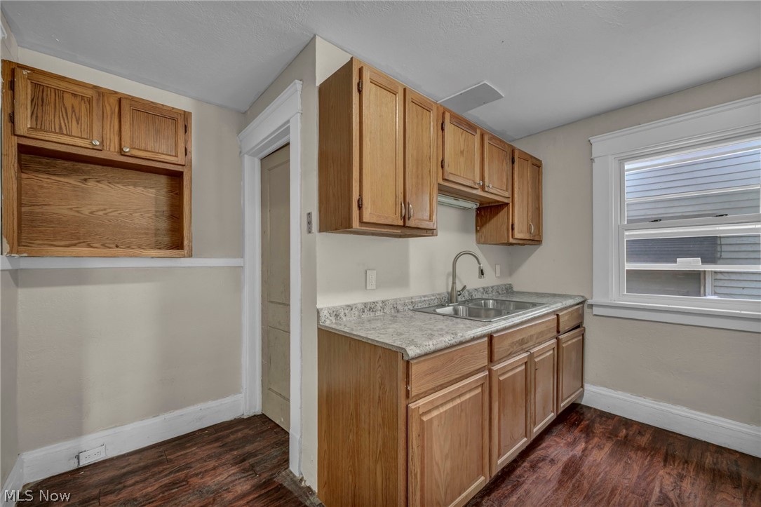 11714 Oakview Avenue Cleveland OH 44108