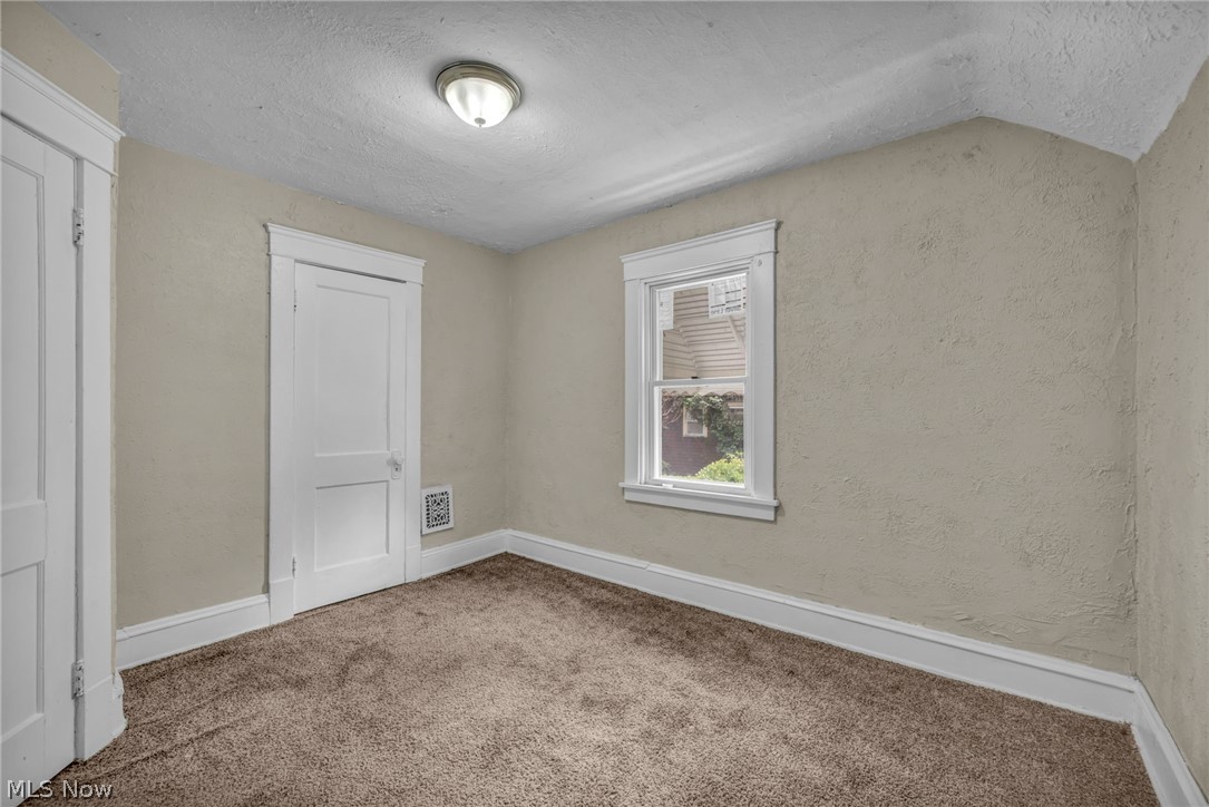 11714 Oakview Avenue Cleveland OH 44108