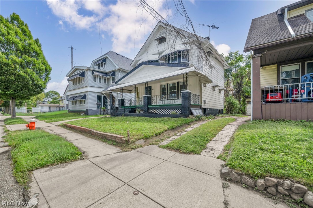 11714 Oakview Avenue Cleveland OH 44108