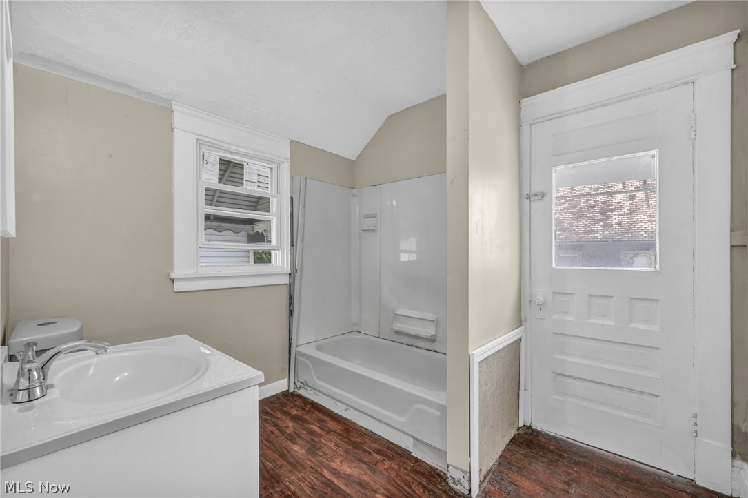 11714 Oakview Avenue Cleveland OH 44108