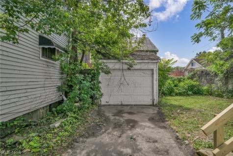 11714 Oakview Avenue Cleveland OH 44108