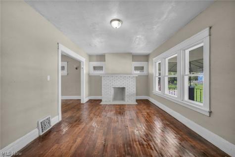 11714 Oakview Avenue Cleveland OH 44108