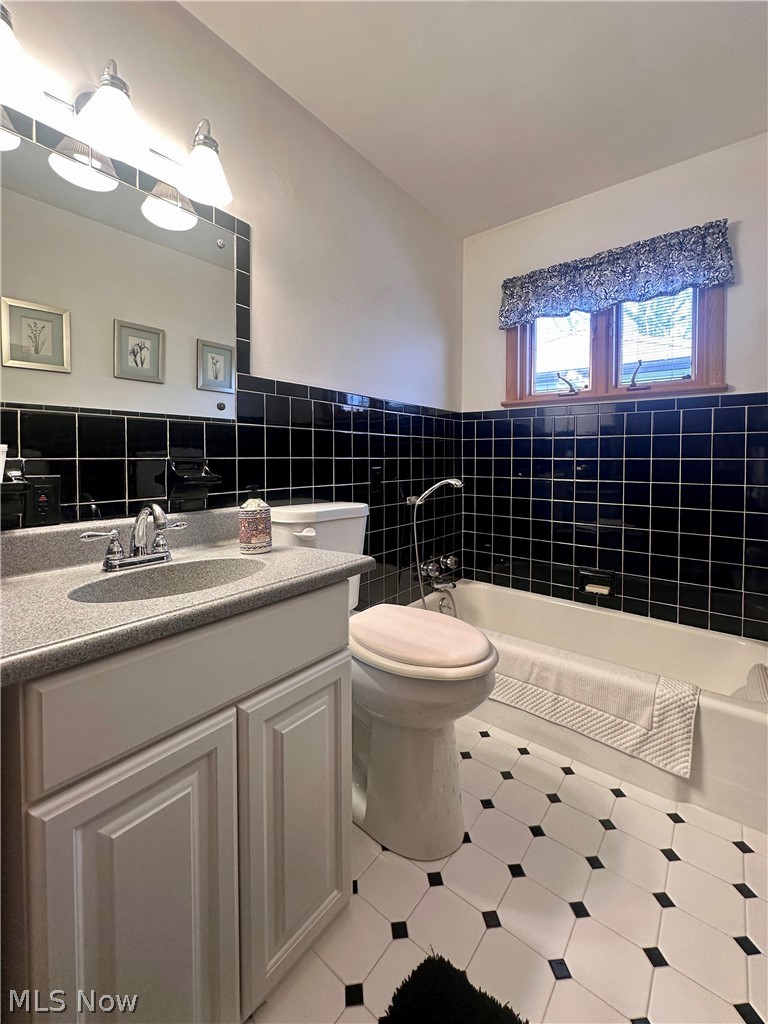 1011 Park Circle Girard OH 44420