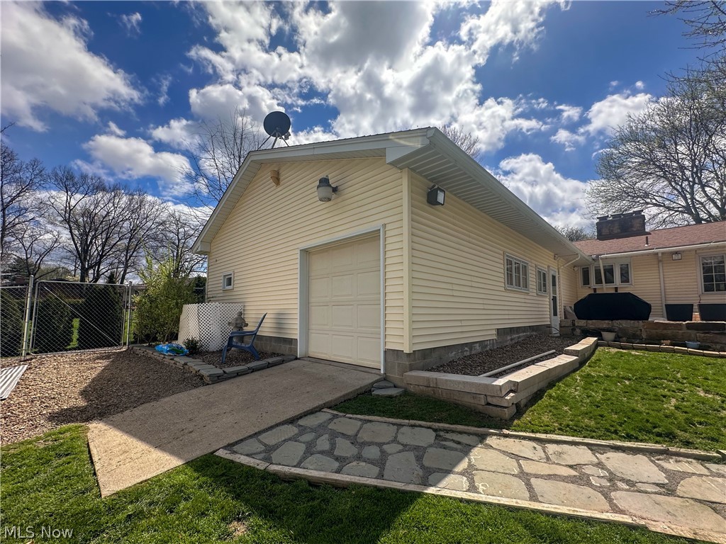 1011 Park Circle Girard OH 44420
