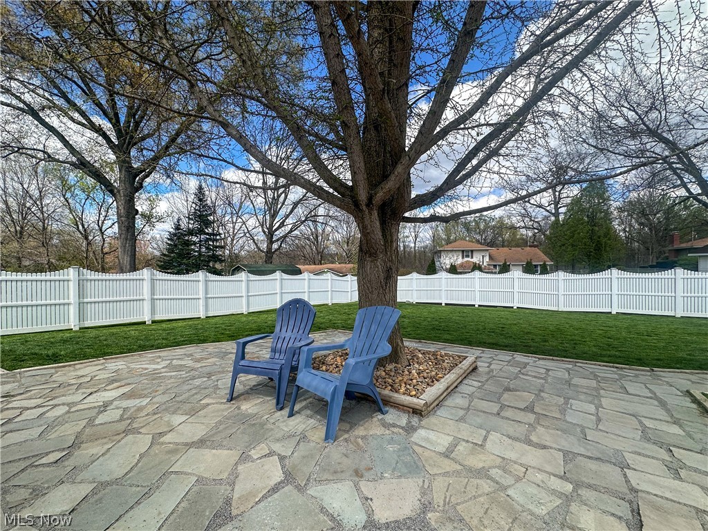 1011 Park Circle Girard OH 44420