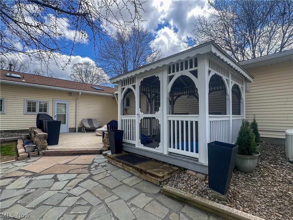 1011 Park Circle Girard OH 44420