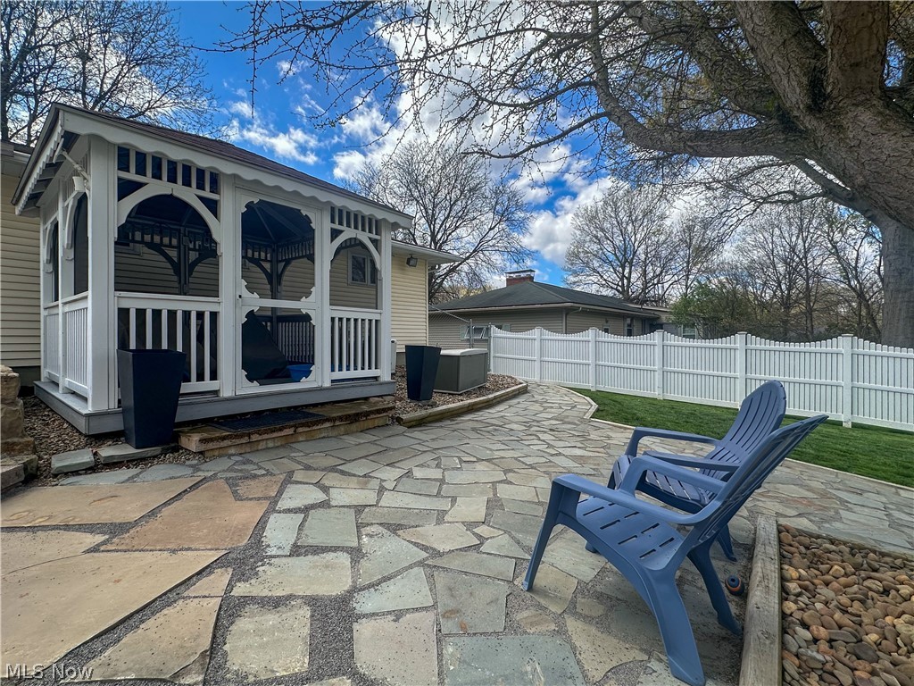 1011 Park Circle Girard OH 44420